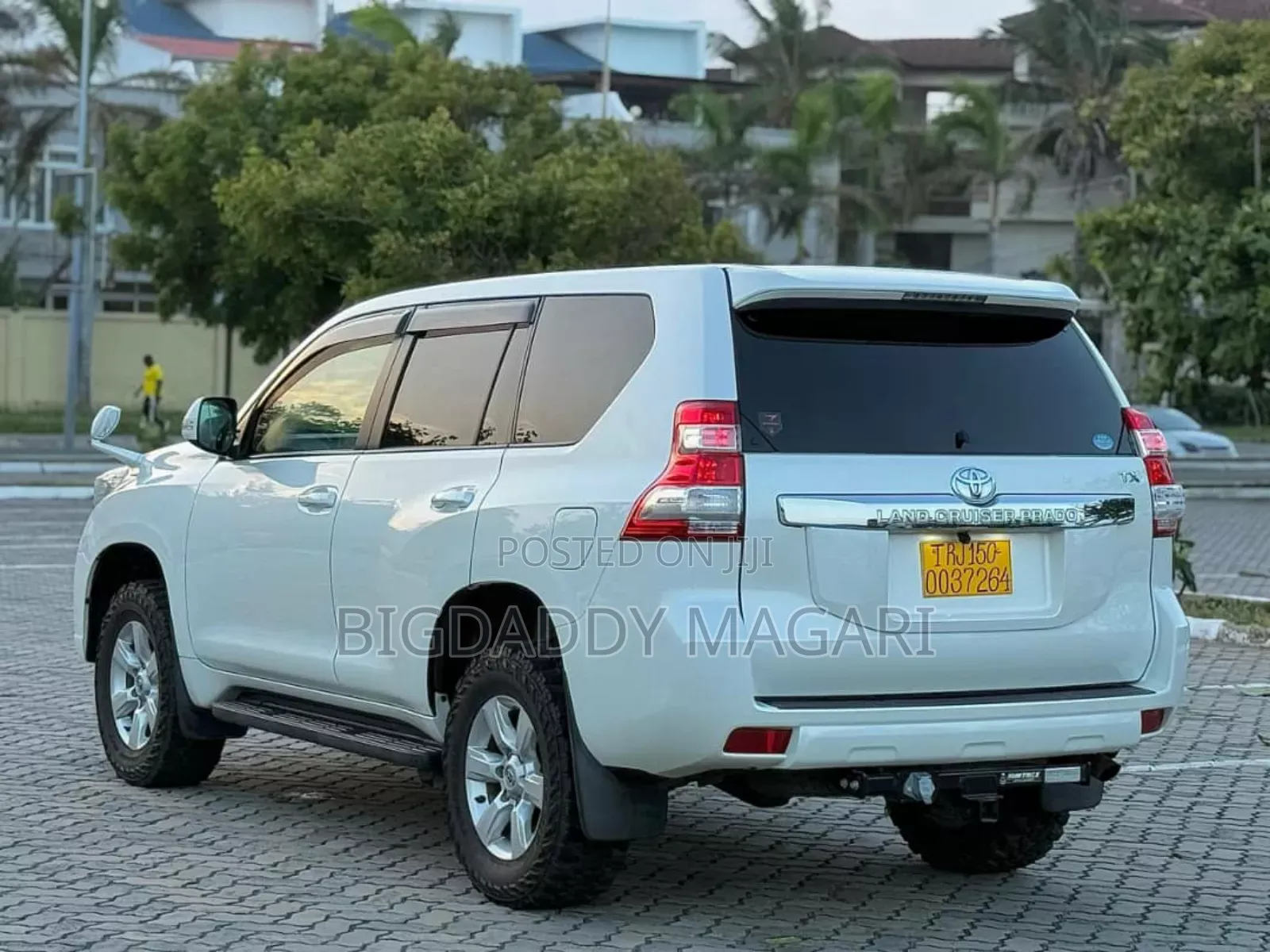 Toyota Land Cruiser Prado 2013 White