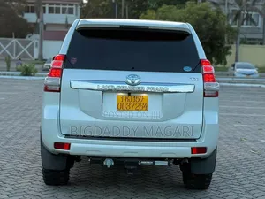 Toyota Land Cruiser Prado 2013 White