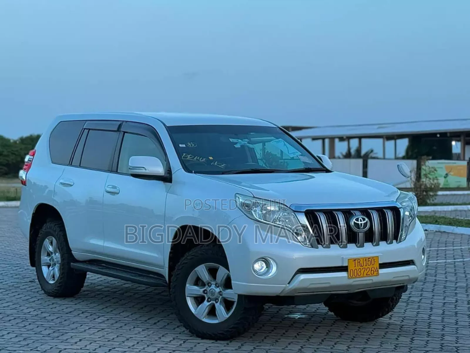 Toyota Land Cruiser Prado 2013 White