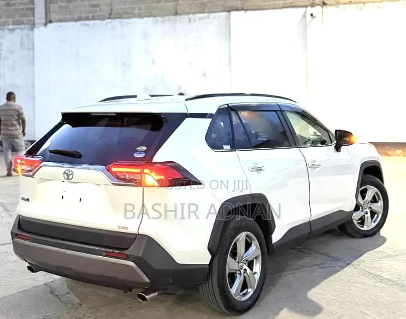 Toyota RAV4 Adventure AWD 2020 White
