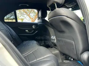 Mercedes-Benz C200 2014 Pearl