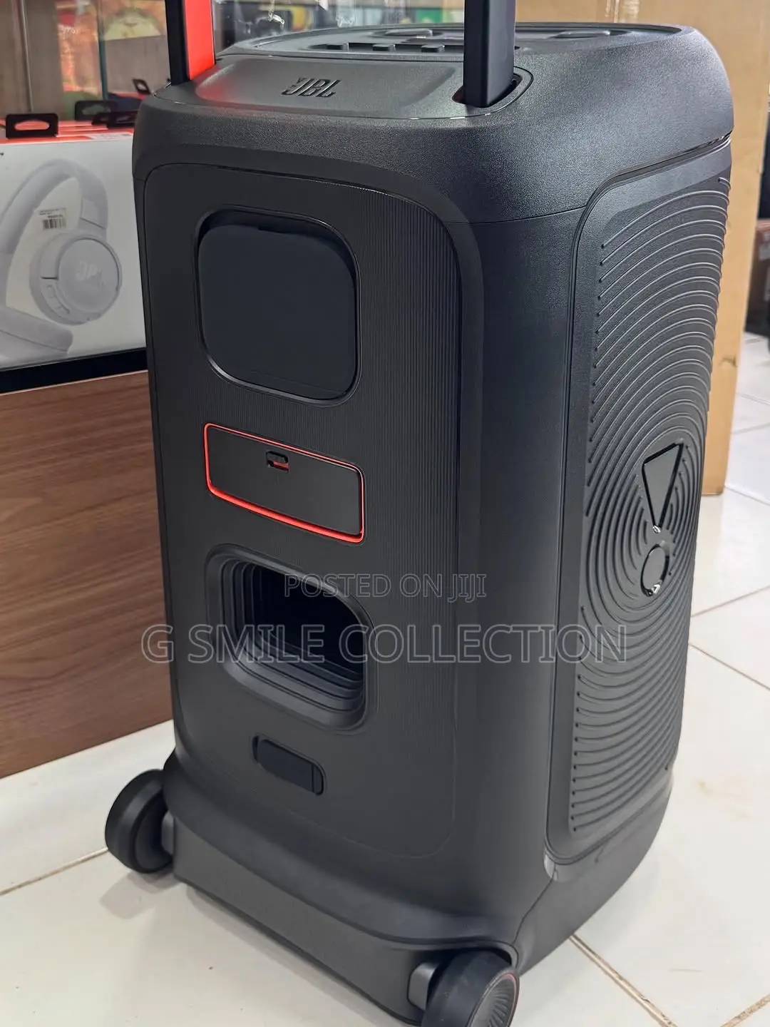 JBL Partybox 520 - Portable Battery-Powered Party Speaker