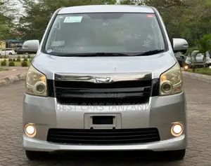 Toyota Noah 2008 Silver