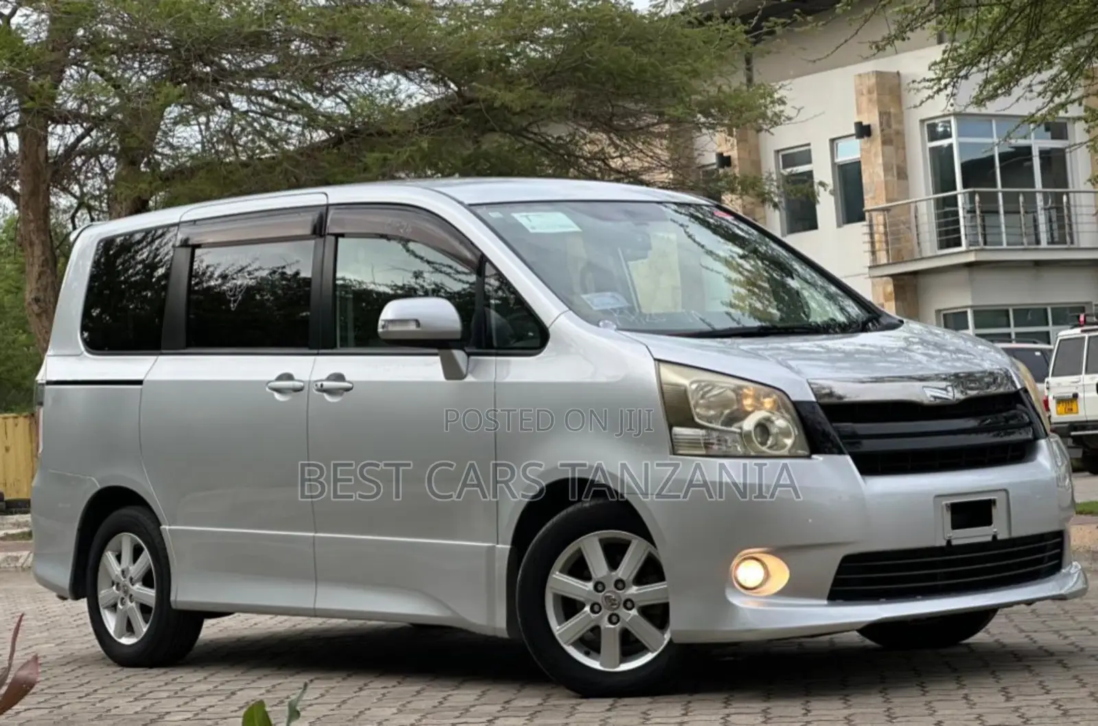 Toyota Noah 2008 Silver