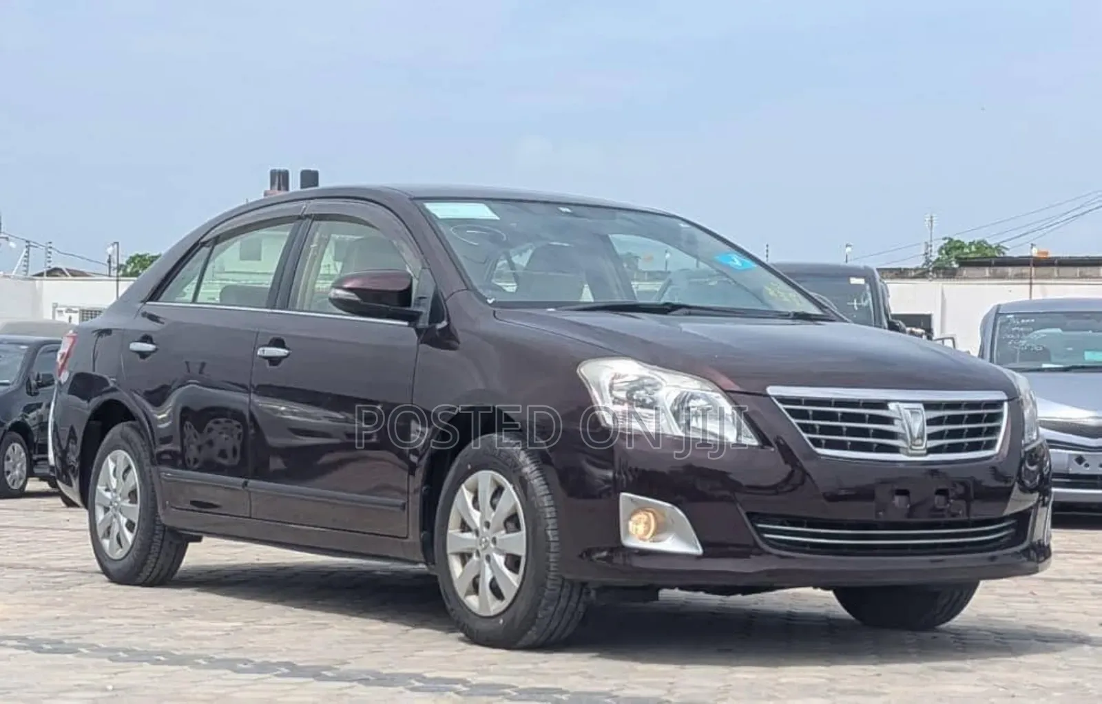 Toyota Premio 2013 Maroon
