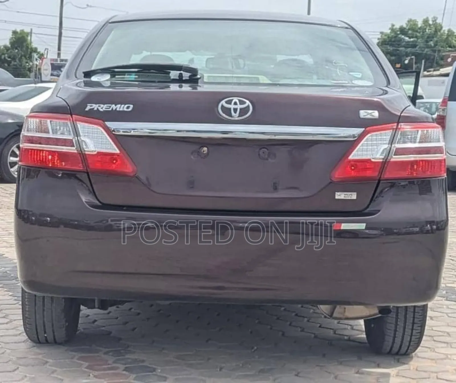 Toyota Premio 2013 Maroon