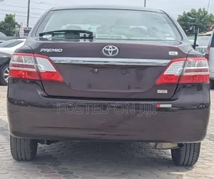 Toyota Premio 2013 Maroon