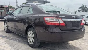 Toyota Premio 2013 Maroon
