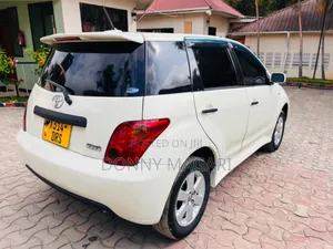 Toyota IST 2005 White