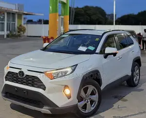 Toyota RAV4 2020 White