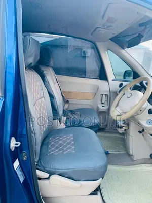 Toyota Porte 2004 Blue