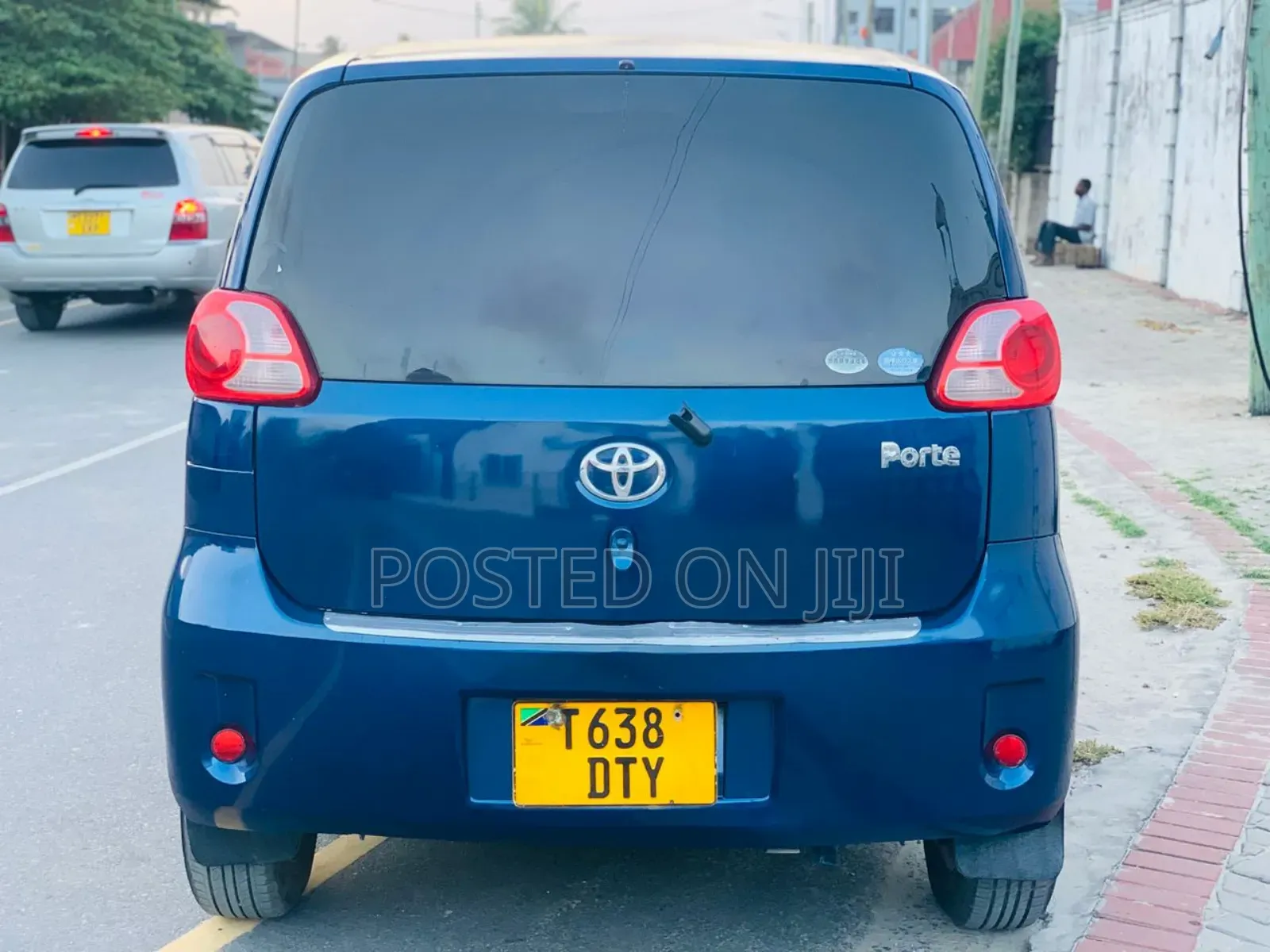 Toyota Porte 2004 Blue