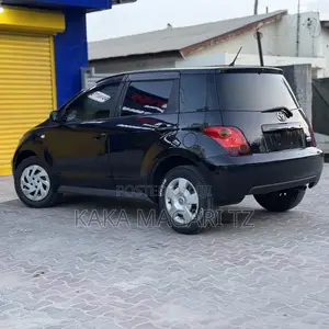 Toyota IST 2004 Black
