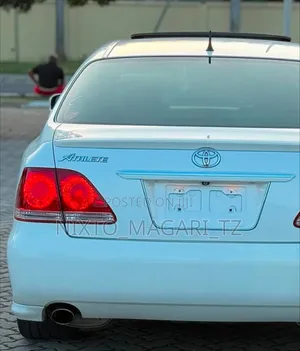 Toyota Crown Royale 2005 White