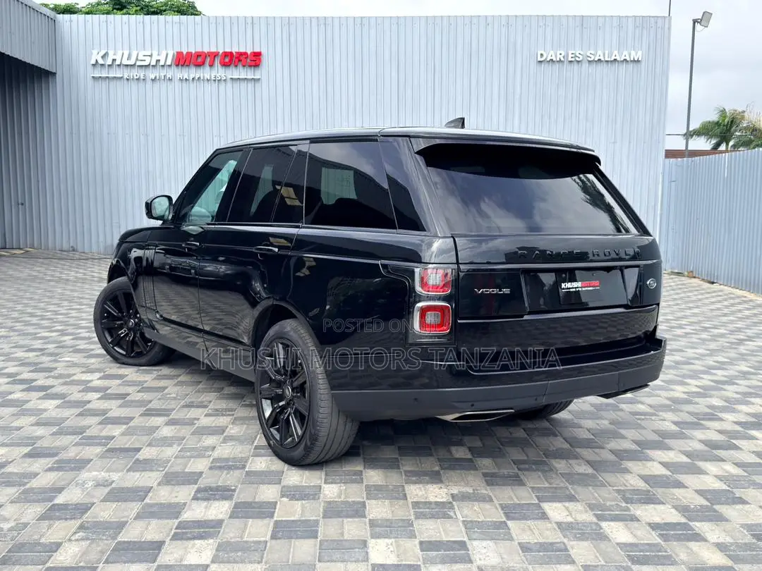 Land Rover Range Rover Vogue 2018 Black