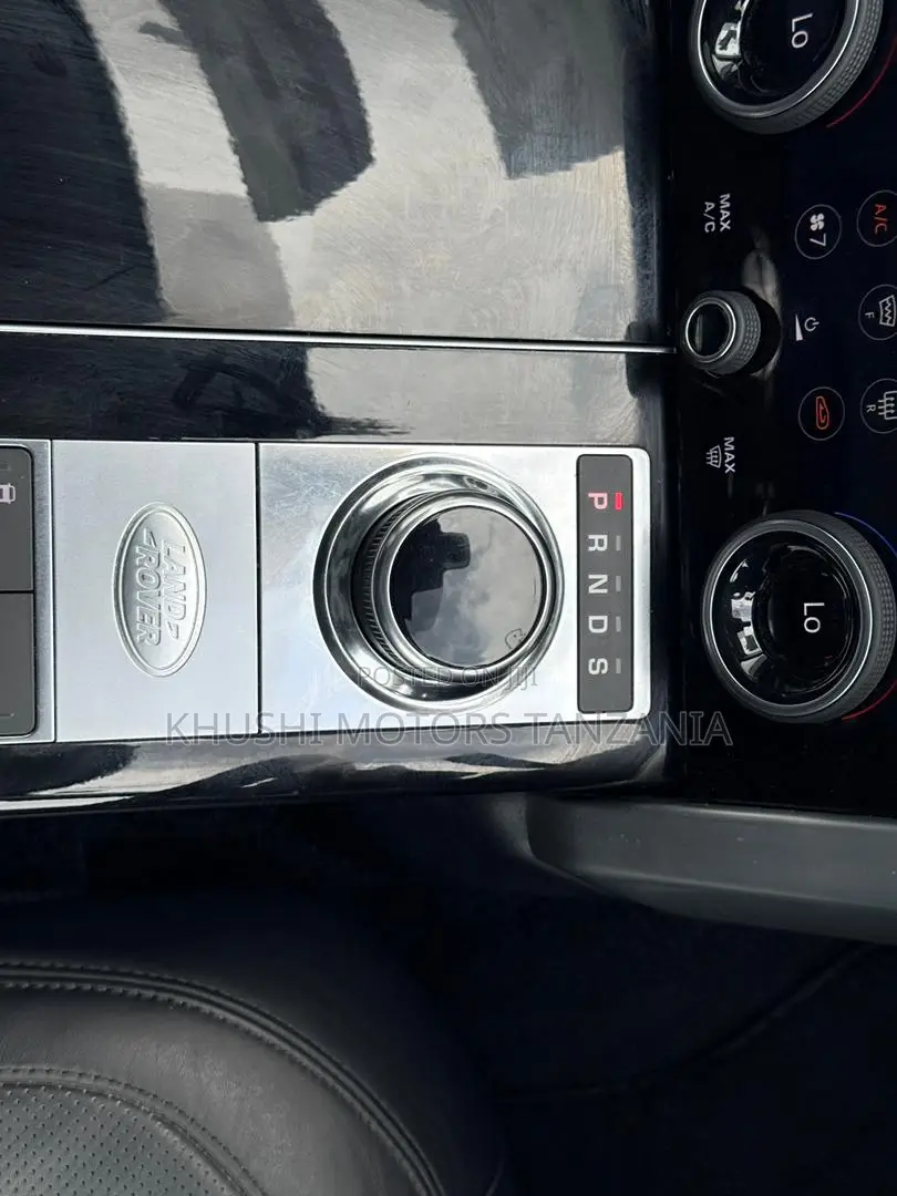 Land Rover Range Rover Vogue 2018 Black