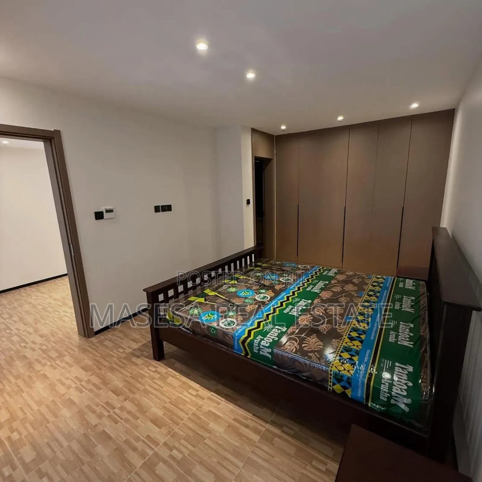 Furnished 3bdrm Duplex in Oyster Bay for rent