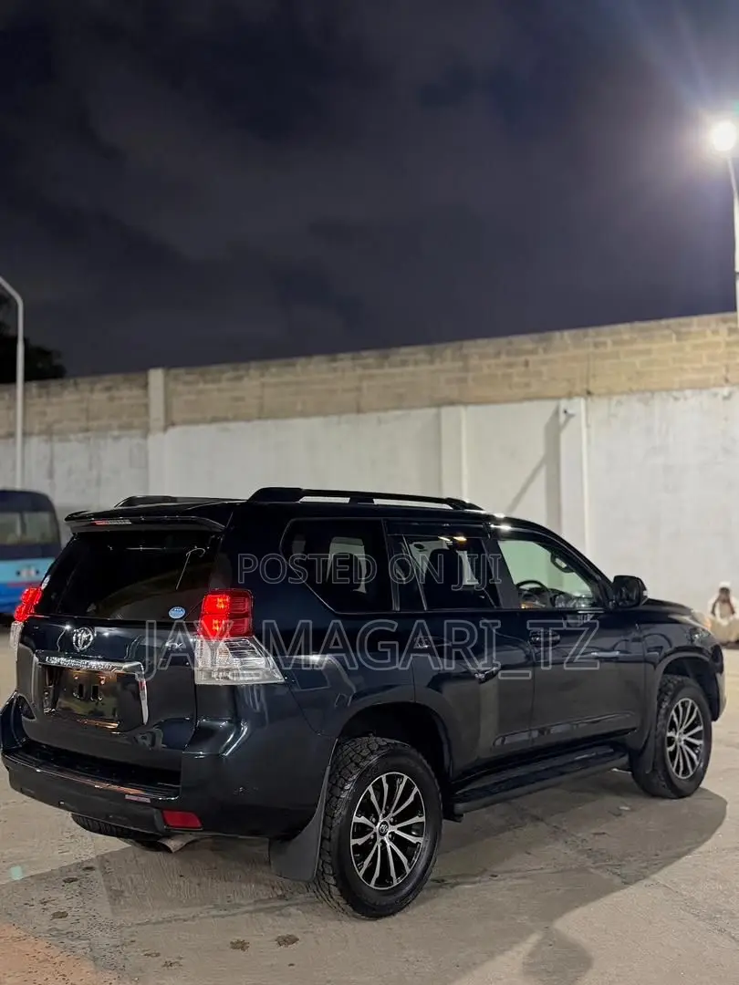 Toyota Land Cruiser Prado 2013 Blue