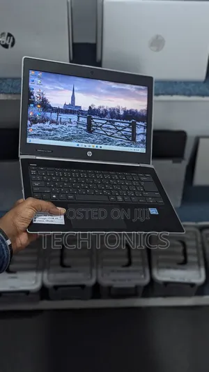 Laptop HP MT21 8GB Intel SSD 256GB