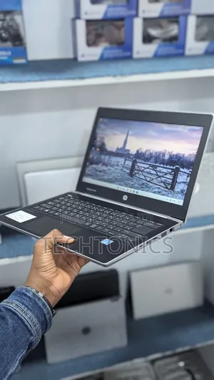 Laptop HP MT21 8GB Intel SSD 256GB
