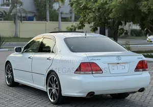 Toyota Crown Royale 2005 White