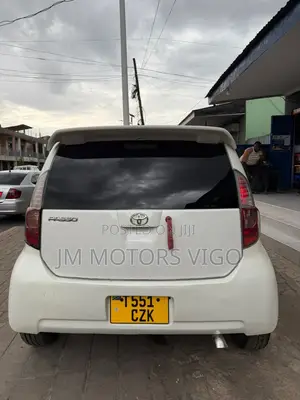 Toyota Passo 2004 White
