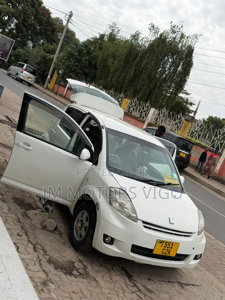 Toyota Passo 2004 White