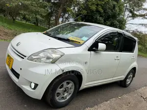 Toyota Passo 2004 White