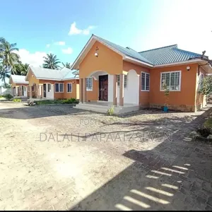 3bdrm Apartment in Dalalipapaatzseven, Bunju for rent