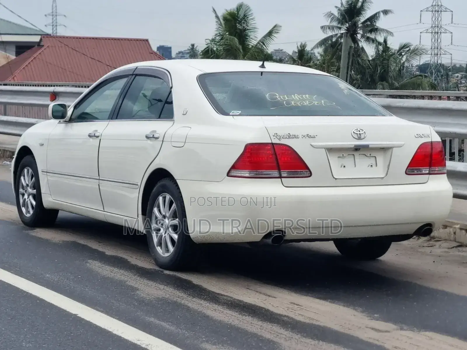 Toyota Crown Royale 2005 White