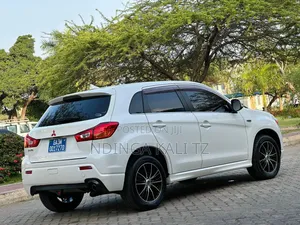 Mitsubishi RVR 2.0 2011 White