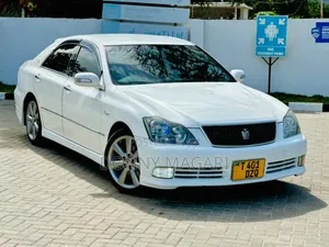 Toyota Crown 2004 White