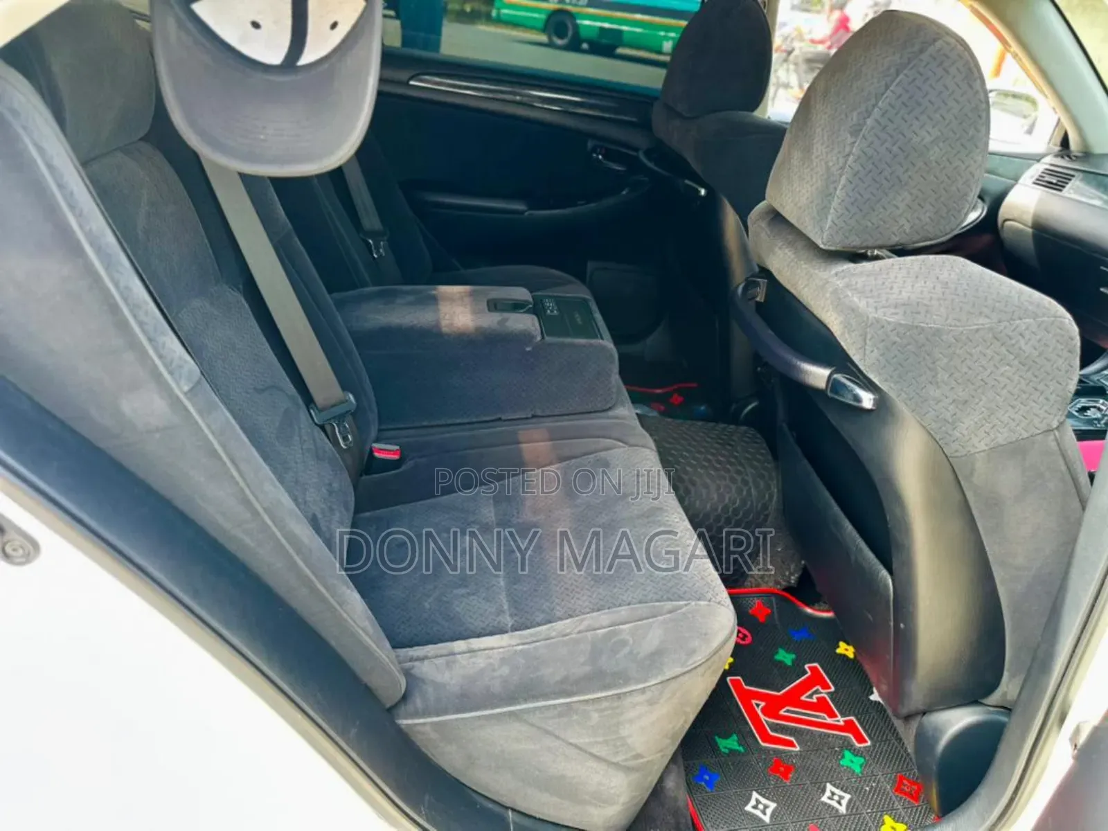 Toyota Crown 2004 White