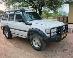 Toyota Land Cruiser 1998 White