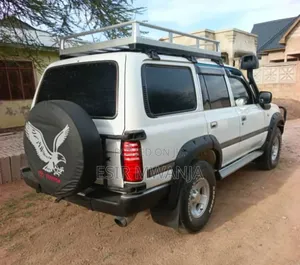 Toyota Land Cruiser 1998 White