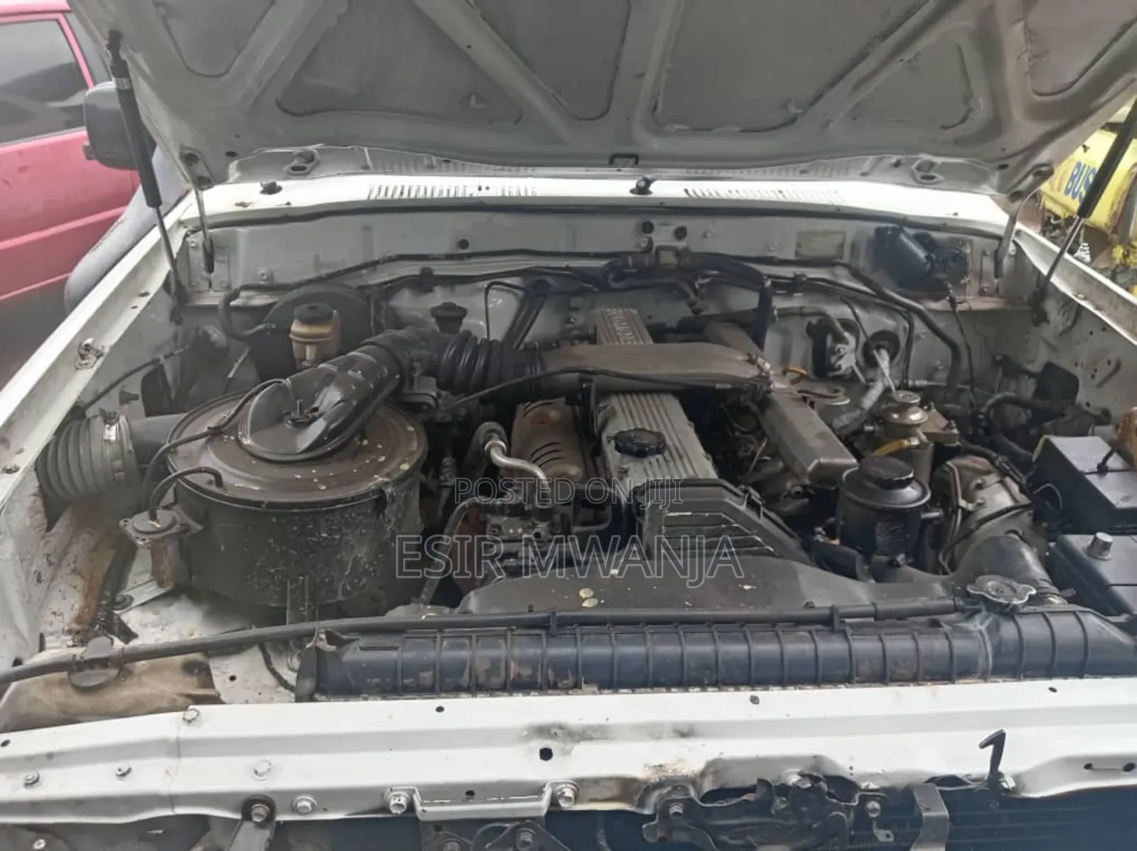 Toyota Land Cruiser 1998 White