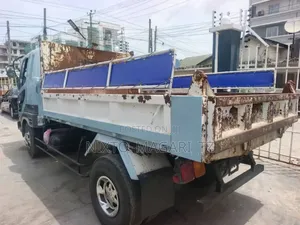 Mitsubishi Fuso 1998 Blue