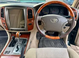 Toyota Land Cruiser 2004 Green