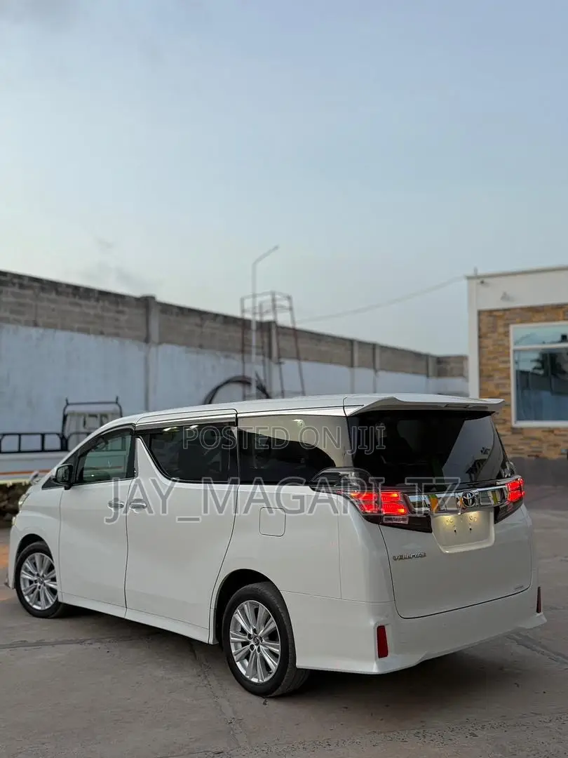 Toyota Vellfire 2016 White