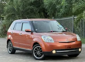 Mazda Verisa 2008 Orange
