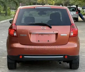 Mazda Verisa 2008 Orange
