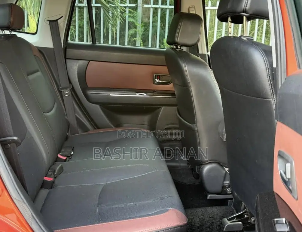 Mazda Verisa 2008 Orange