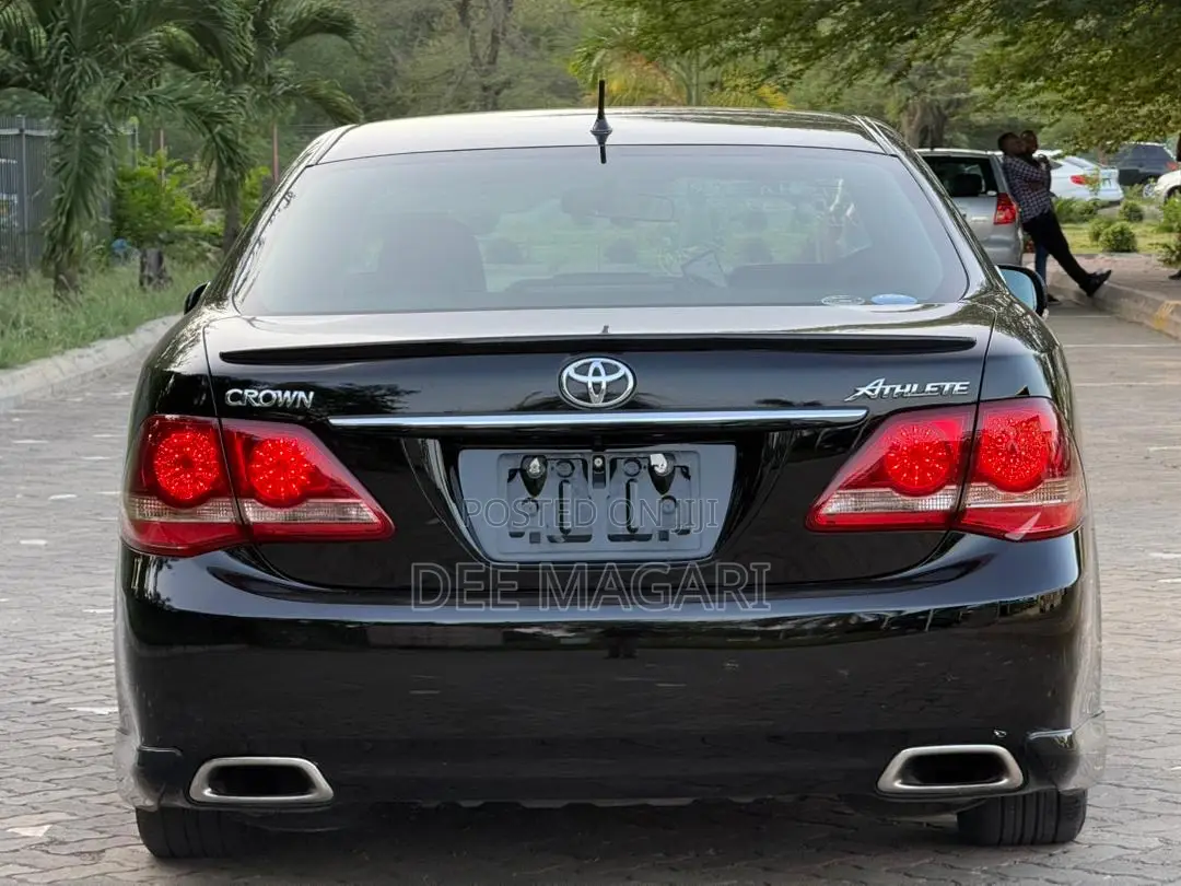 Toyota Crown 2009 Black