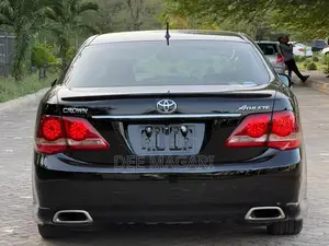 Toyota Crown 2009 Black