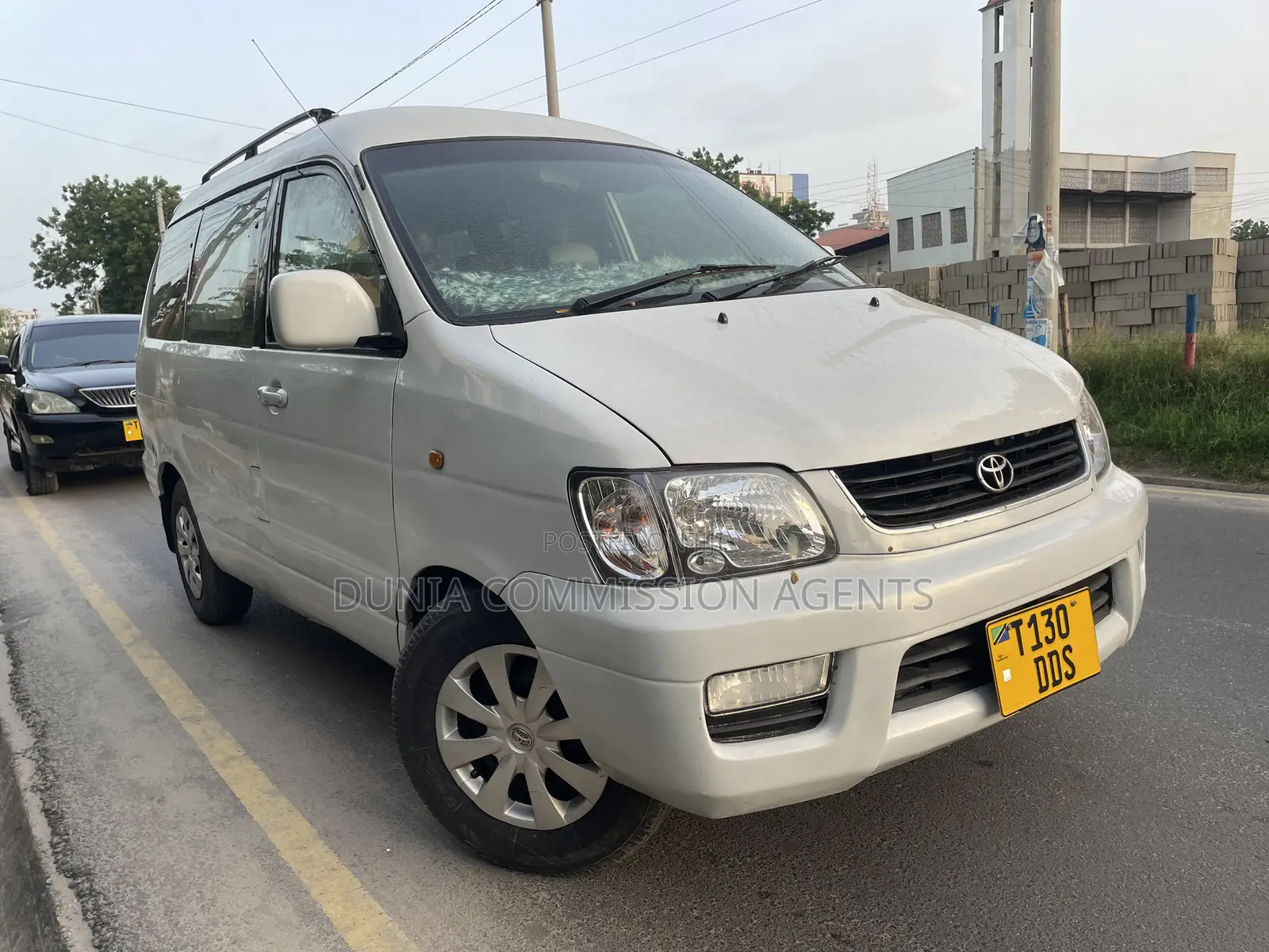 Toyota Noah 2002 White