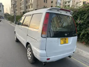 Toyota Noah 2002 White