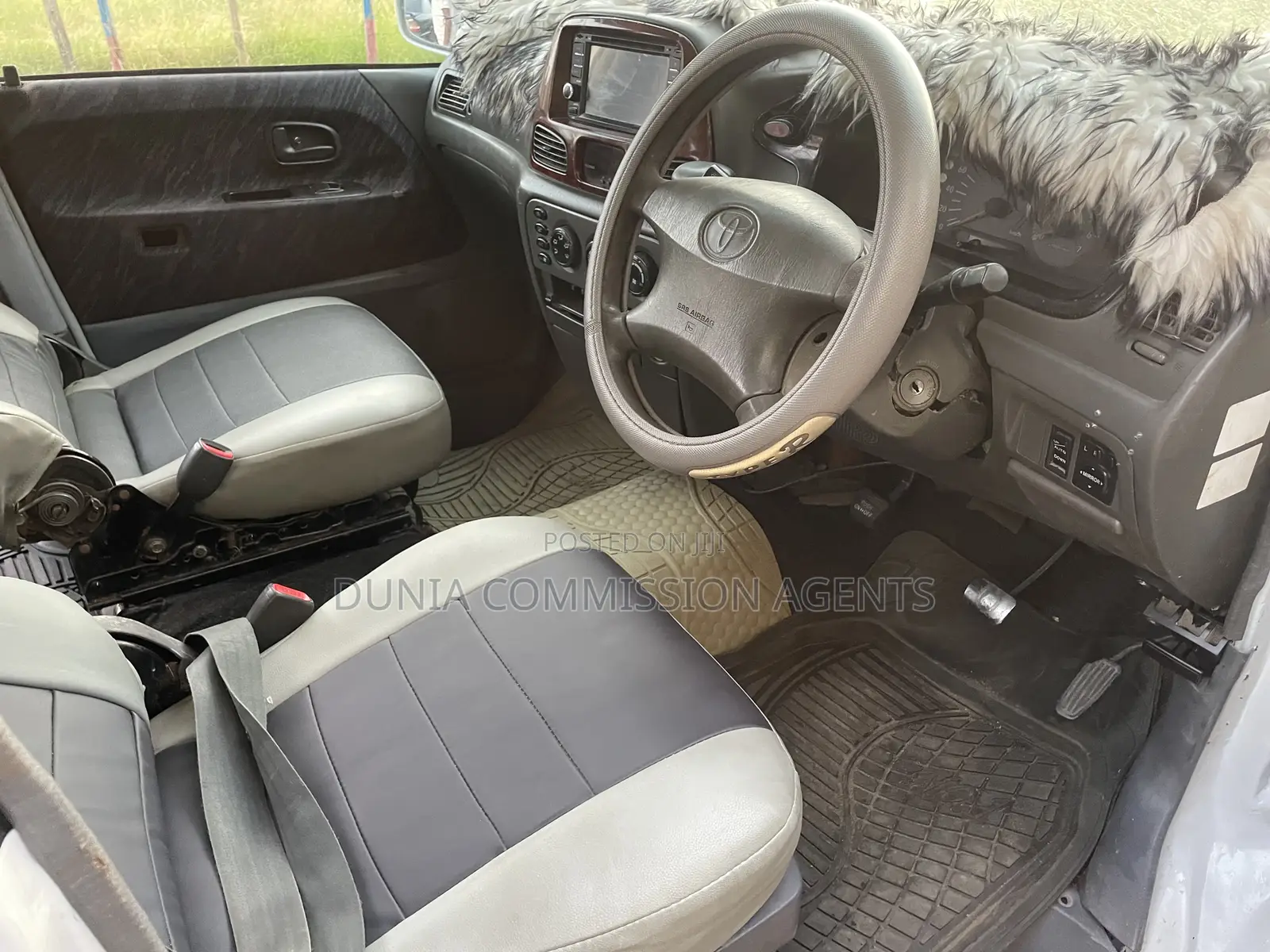 Toyota Noah 2002 White