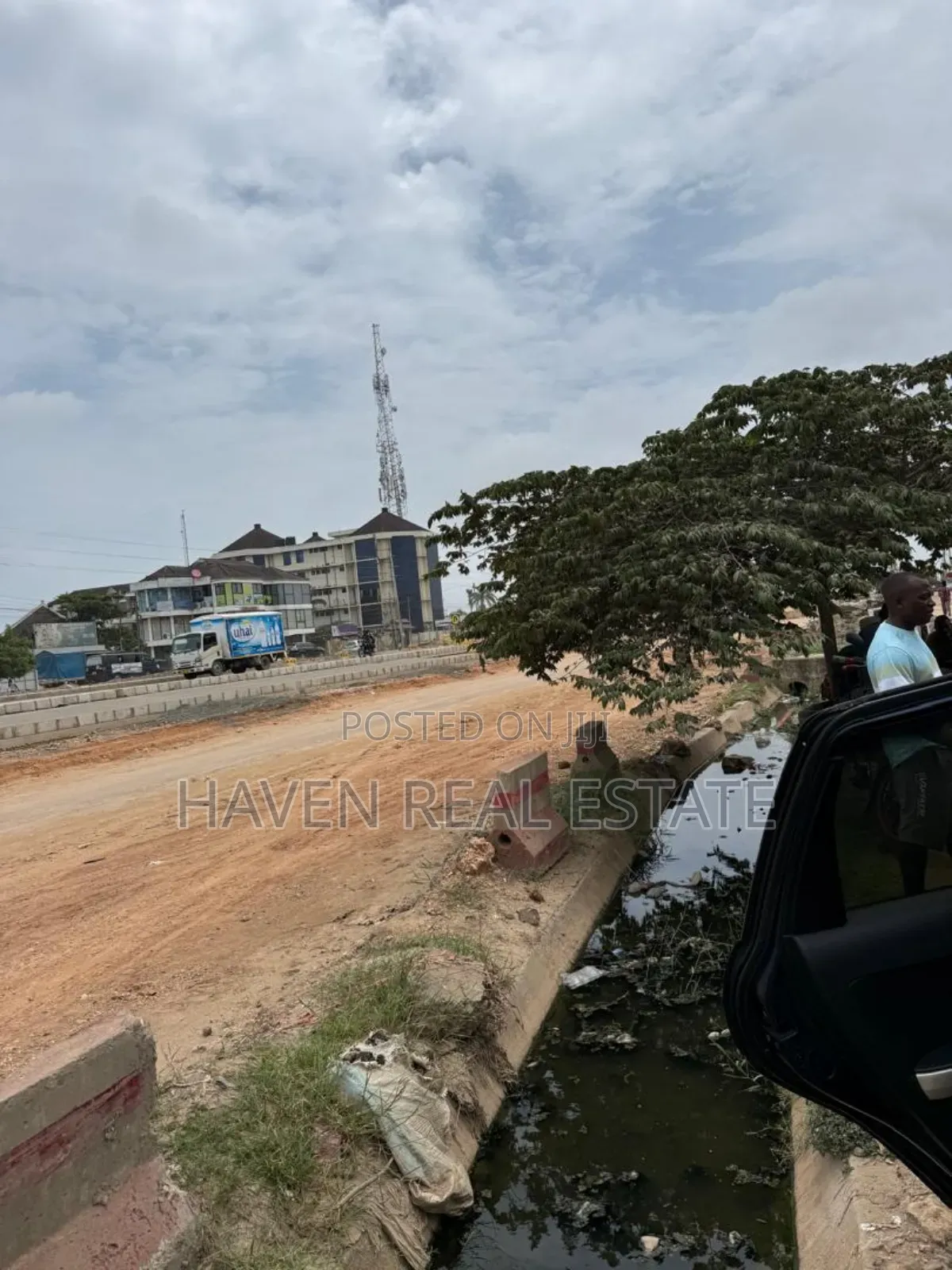 Commercial Plot Inatizama Main Road Inauzwa Mbezi Beach