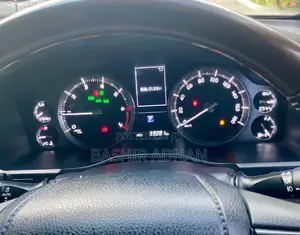 Toyota Land Cruiser 4.6 V8 AX G Selection 2018 Gold