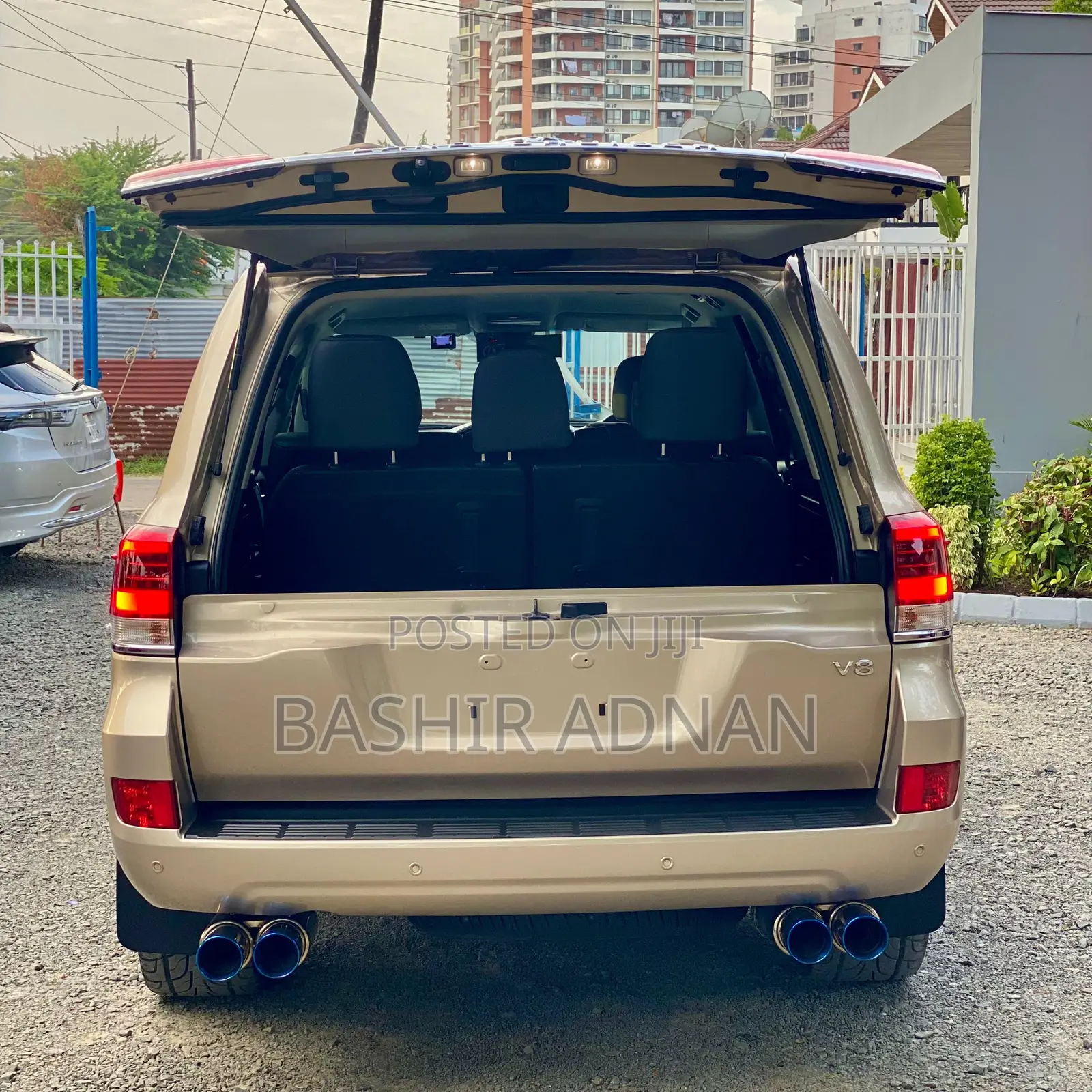 Toyota Land Cruiser 4.6 V8 AX G Selection 2018 Gold